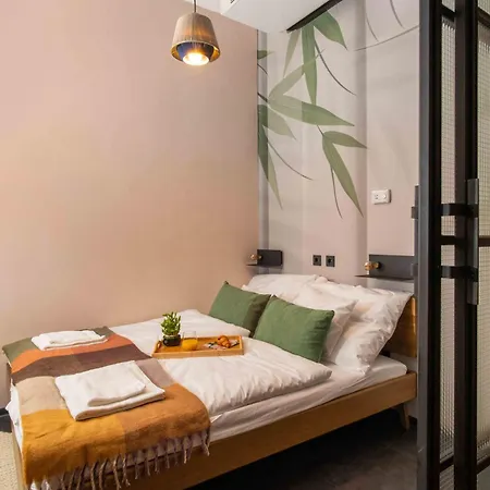 Astoria Loft Elite Free Parking,wifi,ac,elevator Apartment *